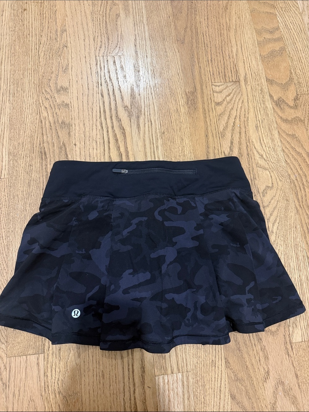 lululemon Women's Camo Athletic Shorts Size 4